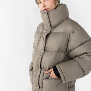 OAK + FORT Women's Taupe Puffer Jacket